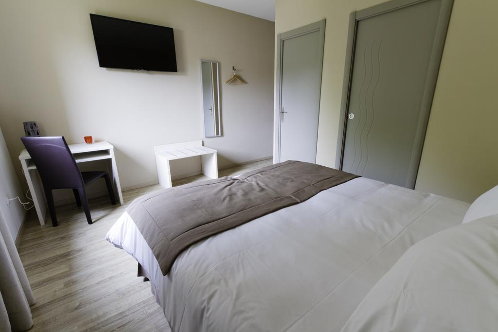 Hotel Les Petits Oreillers Saint-Martin-dʼArdèche Стая снимка