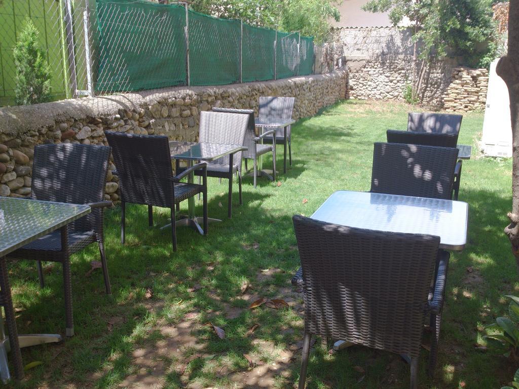 Hotel Les Petits Oreillers Saint-Martin-dʼArdèche Екстериор снимка
