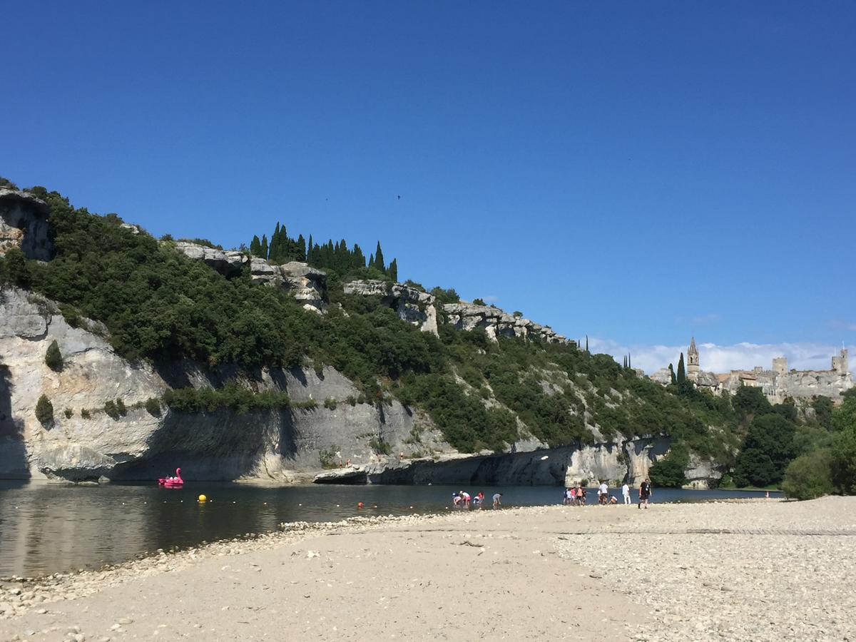 Hotel Les Petits Oreillers Saint-Martin-dʼArdèche Екстериор снимка